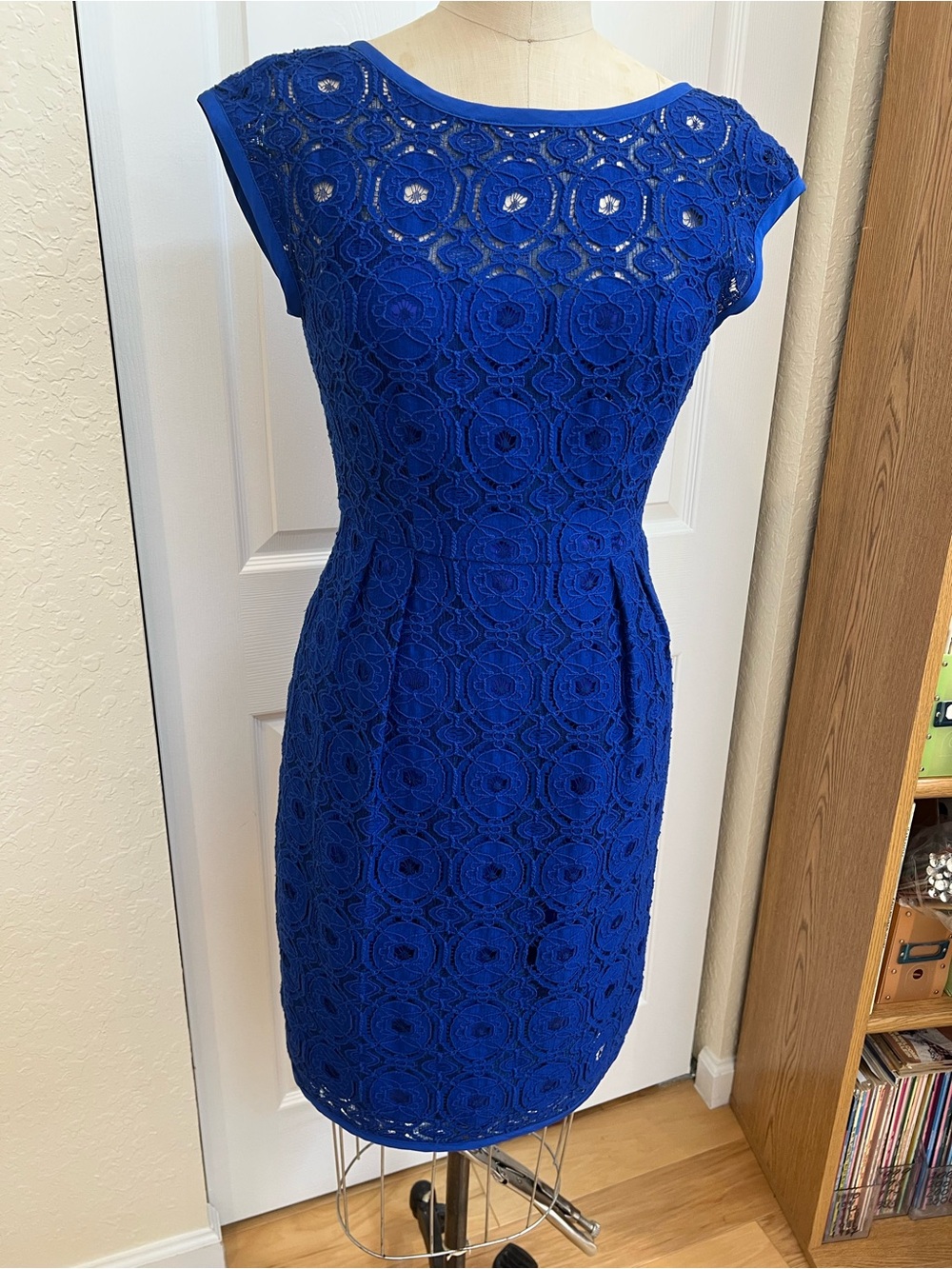 Nanette Lepore Royal Blue Lace Midi Sheath Dress size 8